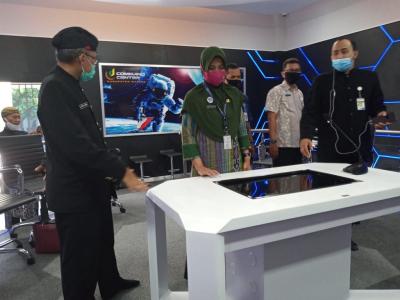 CALL CENTER 112 BATANG JADI RUJUKAN