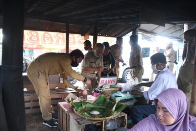 Serabi Kelapa Parut Khas Desa Tambakboyo Jadi Idola Kuliner Bupati Batang