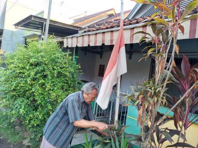 kibarkan-bendera-setengah-tiang