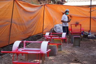 CAT RANGKA KERETA BONEKA ROBOT