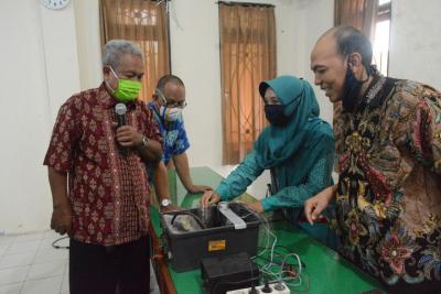 PRESENTASI ALAT PENGOLAH LIMBAH BATIK