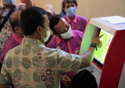 LUNCURKAN MESIN CETAK MANDIRI