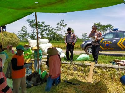 Polsek Tersono Terus Ingatkan Warga Patuhi Protokol Kesehatan