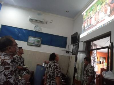 Kado Istimewa 36 Tahun, Sekolah Budaya SMPN 5 Cipatakan Lagu