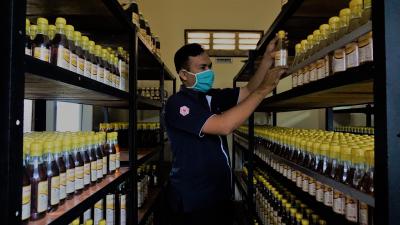 GUDANG PENYIMPANAN MADU