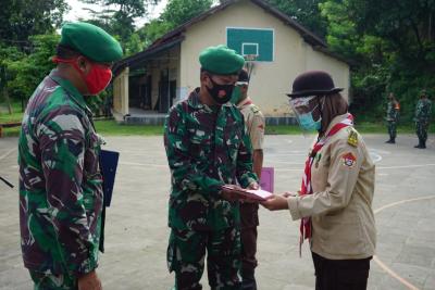 Kodim Batang Berikan Penghargaan Kepada Saka Wira Kartika Berprestasi