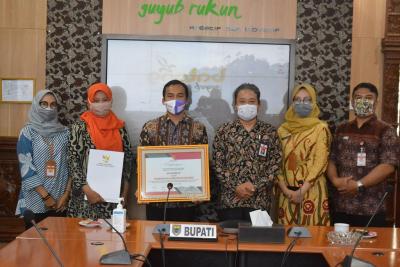 Kabupaten Batang Raih Penghargaan Kategori Informatif KIP Award 2020