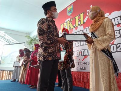 wisuda-kpm-pkh-graduasi-mandiri