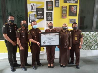 Pelayanan Prima Membawa Kejari Batang Raih WBK