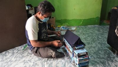 Uniknya Miniatur Truk Oleng Buatan Penyandang Disabilitas Asal Batang