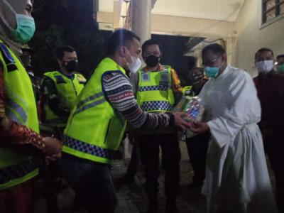 Jemaat Santo Yusup Batang Rayakan Natal Penuh Kesederhanaan