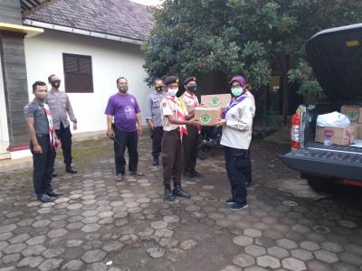 Peduli Kesehatan, Saka Bhayangkara Mendapatkan Bantuan Vitamin