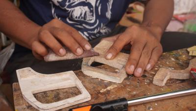 AMPLAS BAGIAN PERMUKAAN POLA