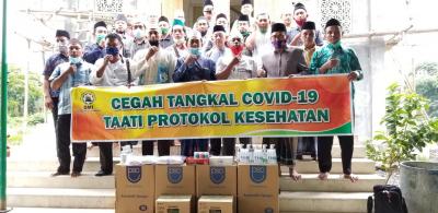 DMI Batang Kembali Bagikan Perlengkapan untuk Menangkal Covid-19