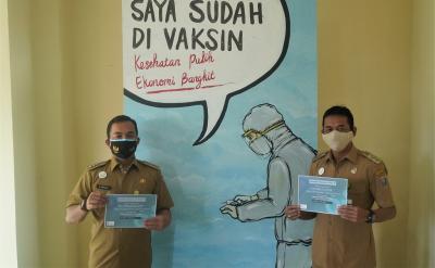 Bupati Batang  Jalani  Vaksinasi Covid-19 Pertama