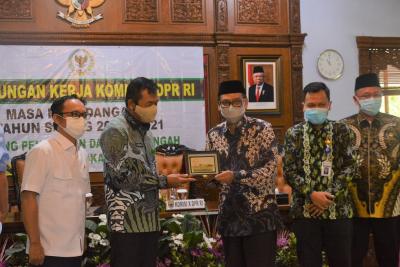 smk-berbasis-industri-berpotensi-jadi-pusat-keunggulan
