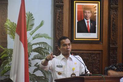 Bupati Batang: Jateng Dirumah Saja, Penerapannya Berbeda Dengan Melihat Kondisi Lokal Masyarakat