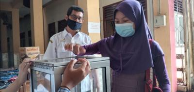 SMPN 3 Batang Galang Dana Bagi Pengungsi Banjir