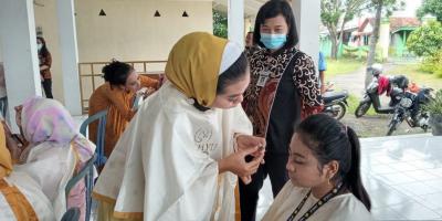 Berdayakan Perempuan Kelompok Rentan dengan Beragam Pelatihan
