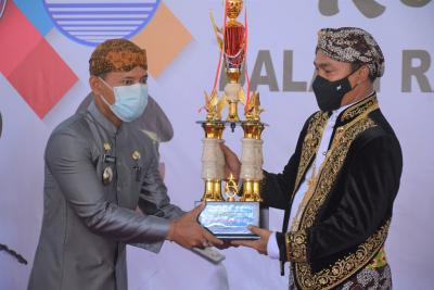 penghargaan-lomba-muspika-penanggulangan-covid-19