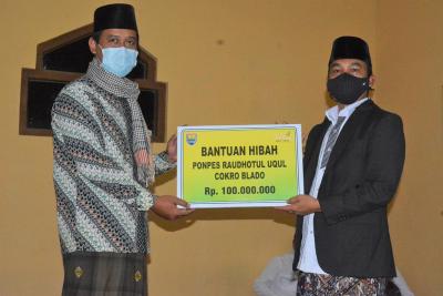 Tarling Perdana, Bupati Batang Santuni Ponpes Rp100 Juta
