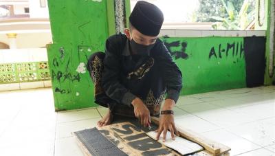 POTONG BAHAN SAMPING PECI