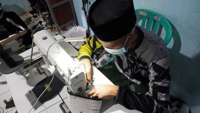 SATUKAN POTONGAN SAMPING PECI