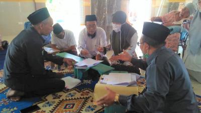 Pengucapan Ikrar Wakaf  di Depan PPAIW Kecamatan Batang