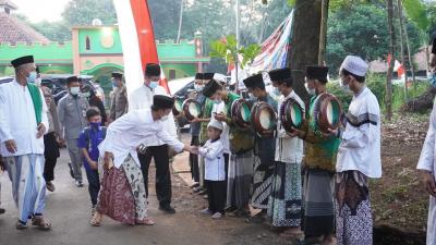 sambut-dengan-rebana