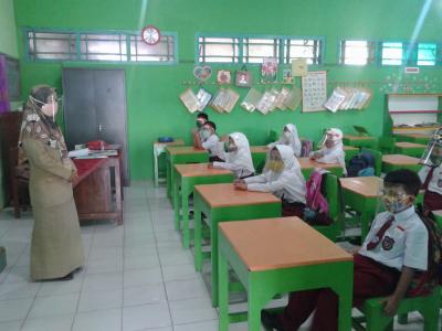 ptm-di-kecamatan-batang-digelar-dengan-prokes-ketat