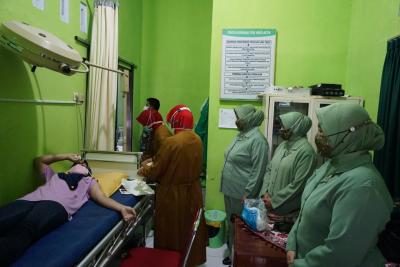 DP3AP2KB Bersama Persit Kodim 0736/Batang Gelar Pelayanan KB