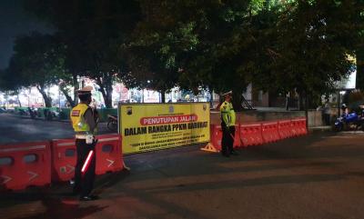 penutupan-jalan-sementara-malam-hari