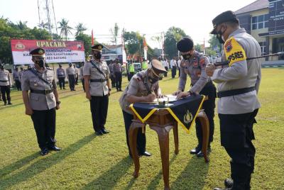 pelantikan-dan-sertijab-kabaglog-dan-kasatsamapta-polres-batang