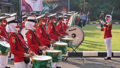 mengiringi-lagu-indonesia-raya