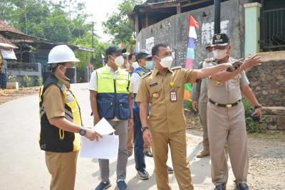 Bupati Batang Tinjau Jalan Penghubung Antar Kecamatan