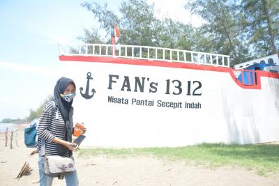 Wisata Pantai Sicepit Batang Sebagai Ikon Kapal Pesiar