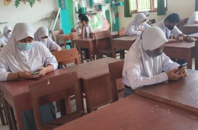 pelajar-sman-1-batang-jalani-phb-sekaligus-simulasi-ptm
