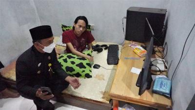 Bupati Batang Apresiasi, Seorang Difabel Putus Sekolah Ciptakan Program