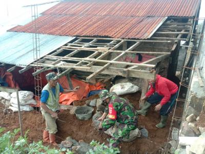 satgas-tmmd-rehab-rumah-warga-gerlang