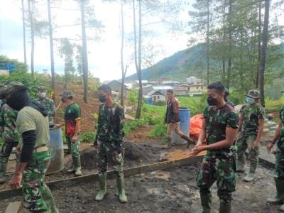 semangat-satgas-tmmd-membangun-infrastruktur-gerlang