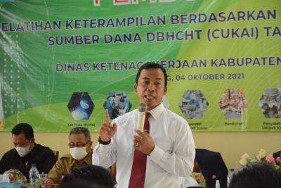 SIAPKAN PESERTA MENUJU DUNIA KERJA