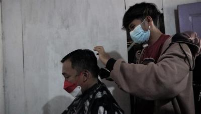 cukur-rambut-bupati-batang