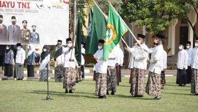 bacakan-ikrar-santri