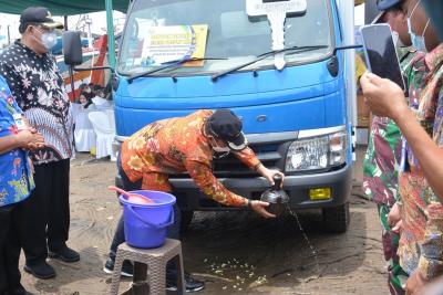 penyerahan-hibah-mobil-pendingin