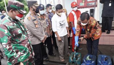 mengisi-subsidi-bbm-nelayan