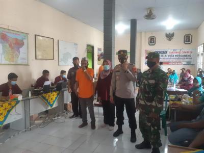 Tiga Pilar Warungasem Pantau Vaksinasi Desa Menguneng