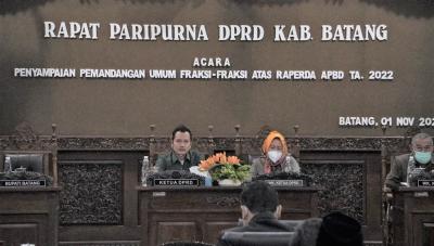 Penyampaian Pandangan Fraksi-Fraksi DPRD Batang Tentang Nota Keuangan Raperda APBD 2022
