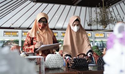 lomba-membuat-tas-menggunakan-sedotan