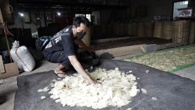 ANGINKAN EMPING BASAH