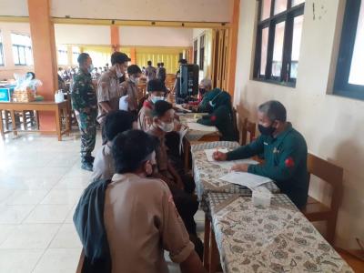 Kodim 0736/Batang Gelar Vaksin Di SMK Diponegoro Banyuputih